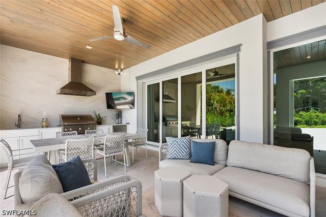 1984 Frederick ST, Naples, FL 34112