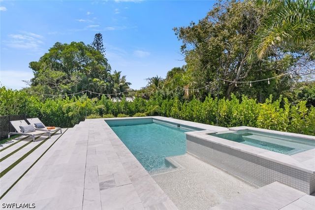 1984 Frederick ST, Naples, FL 34112