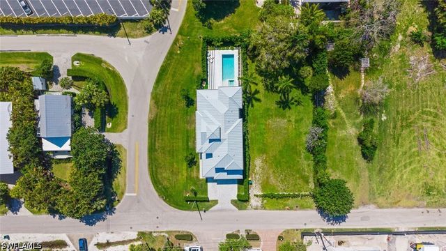 1984 Frederick ST, Naples, FL 34112