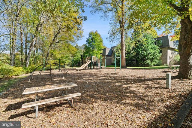 11616 Vantage Hill Rd Unit 2C, Reston, VA 20190