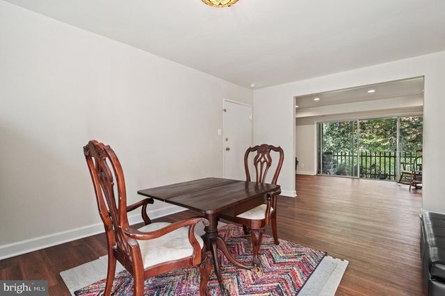 11616 Vantage Hill Rd Unit 2C, Reston, VA 20190