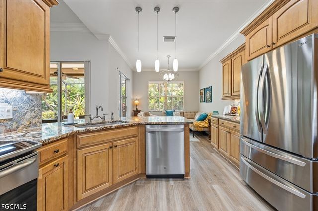 15909 Delasol LN, Naples, FL 34110
