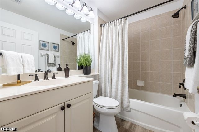 15909 Delasol LN, Naples, FL 34110