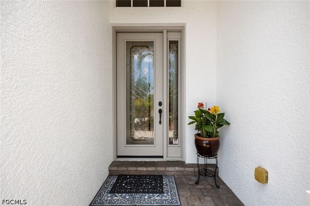 15909 Delasol LN, Naples, FL 34110