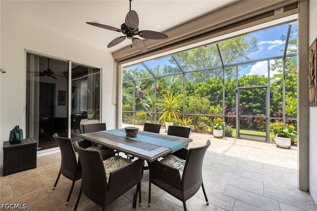 15909 Delasol LN, Naples, FL 34110