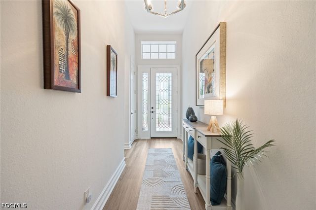 15909 Delasol LN, Naples, FL 34110