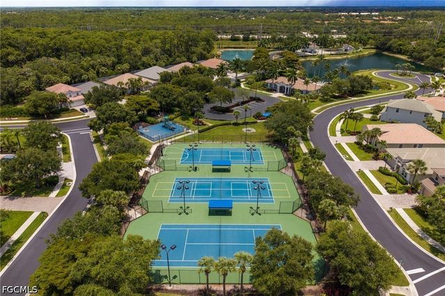 15909 Delasol LN, Naples, FL 34110