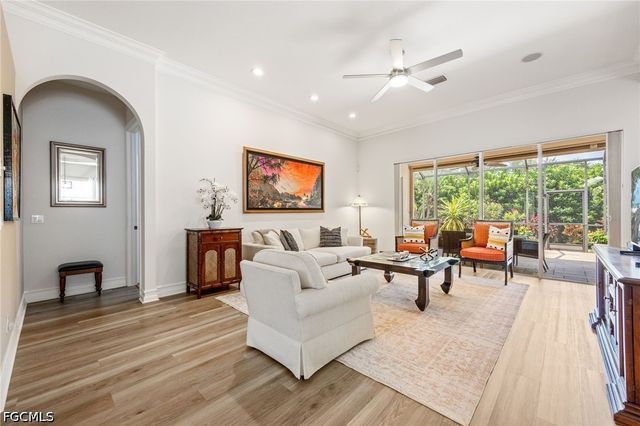 15909 Delasol LN, Naples, FL 34110