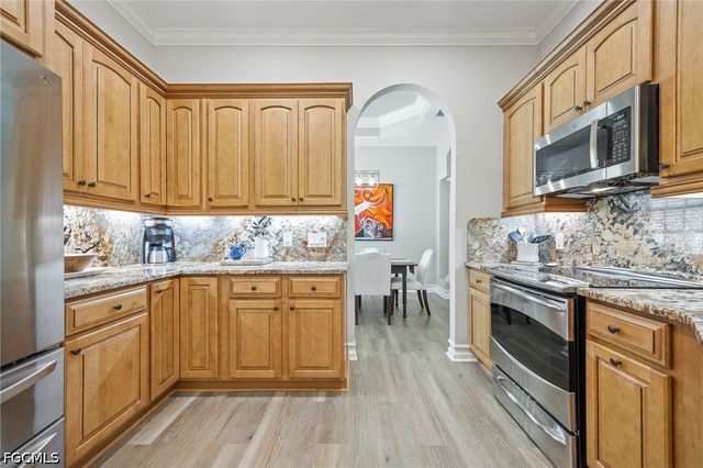 15909 Delasol LN, Naples, FL 34110