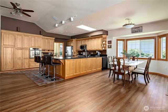 1546 Wedgewood Lane, Oak Harbor, WA 98277