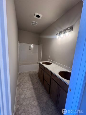 9512 Solberg Court SE, Yelm, WA 98597