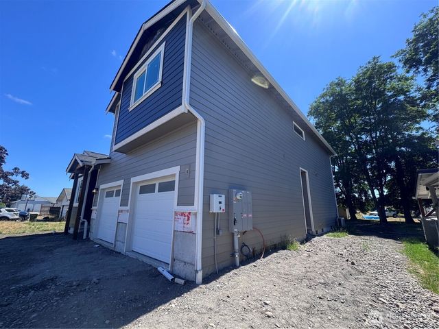 9512 Solberg Court SE, Yelm, WA 98597