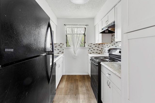 1907 W LOOP, Austin, TX 78758