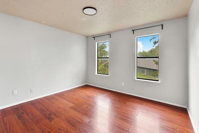 1907 W LOOP, Austin, TX 78758