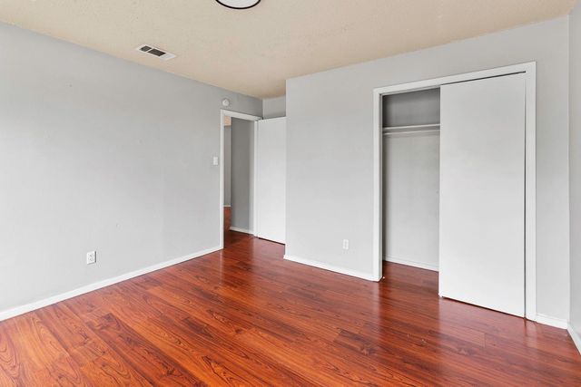 1907 W LOOP, Austin, TX 78758