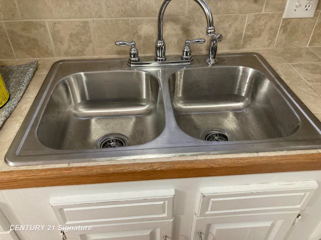 1306 Glen Road, Midland, MI 48640