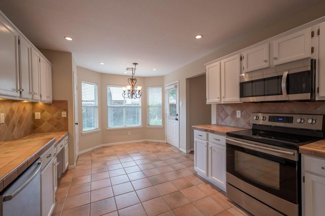 16015 Lausanne Drive, Houston, TX 77070