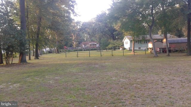 8097 ARMIGER DR, Pasadena, MD 21122