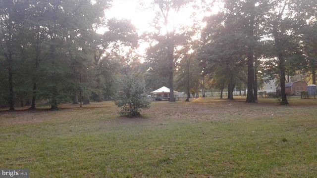 8097 ARMIGER DR, Pasadena, MD 21122