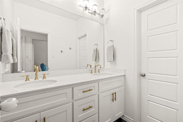 513 Sheer Bliss Lane, Fort Worth, TX 76114