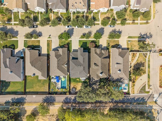 513 Sheer Bliss Lane, Fort Worth, TX 76114