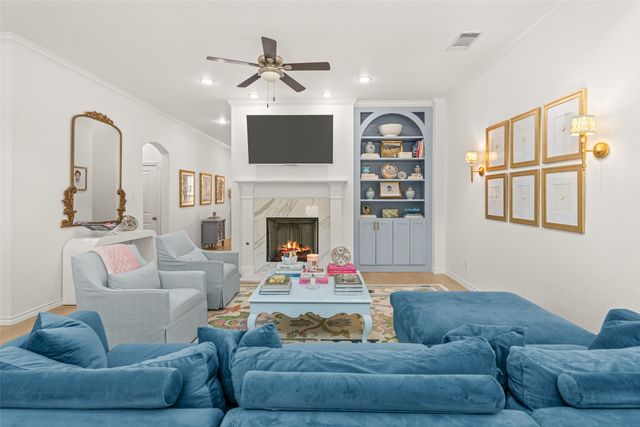 513 Sheer Bliss Lane, Fort Worth, TX 76114