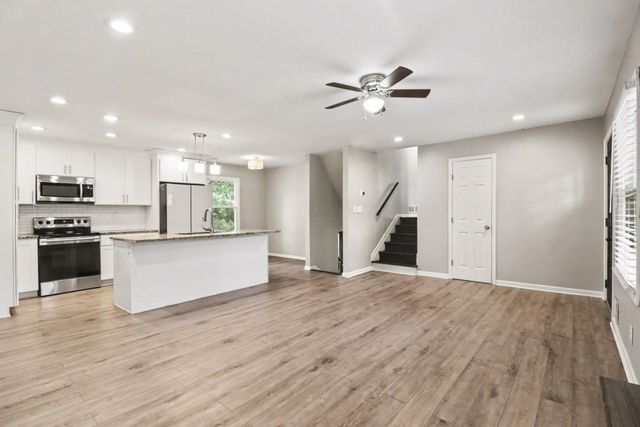 778 Creek View Drive, Lawrenceville, GA 30044