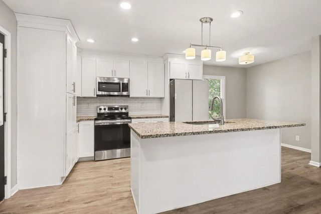 778 Creek View Drive, Lawrenceville, GA 30044