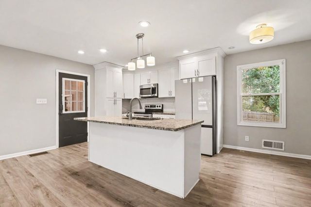 778 Creek View Drive, Lawrenceville, GA 30044