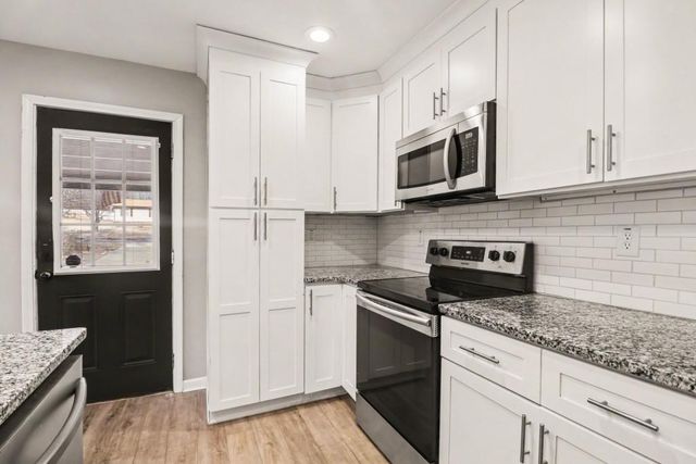 778 Creek View Drive, Lawrenceville, GA 30044