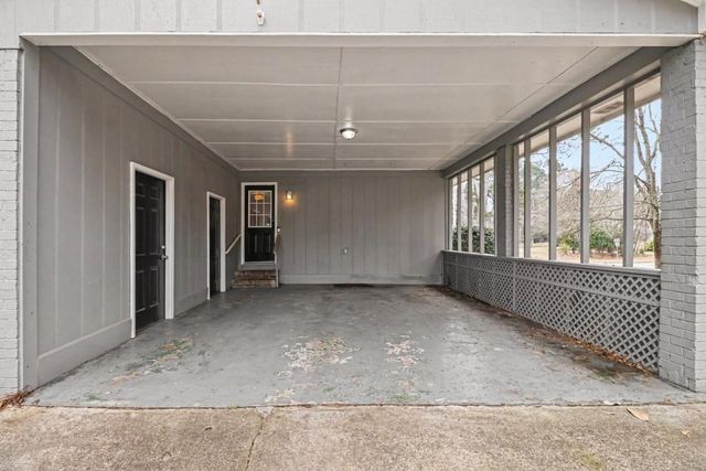 778 Creek View Drive, Lawrenceville, GA 30044