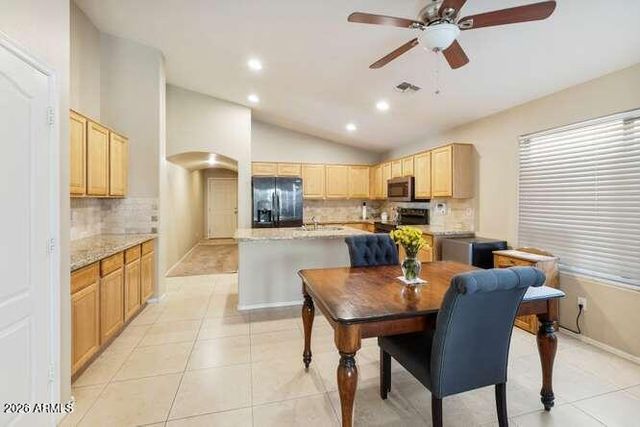 46162 W GUILDER Avenue, Maricopa, AZ 85139