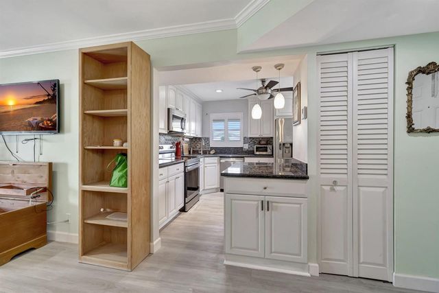 9 Colonial Club Drive 305, Boynton Beach, FL 33435