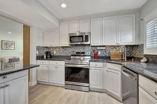 9 Colonial Club Drive 305, Boynton Beach, FL 33435