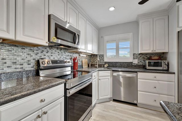 9 Colonial Club Drive 305, Boynton Beach, FL 33435
