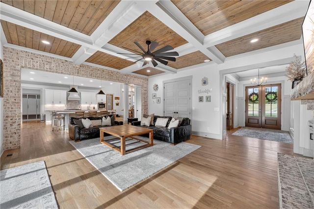 4726 Crestview Way, Flowery Branch, GA 30542