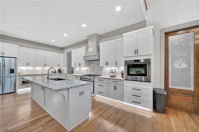 4726 Crestview Way, Flowery Branch, GA 30542