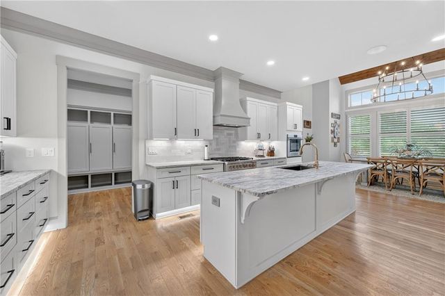 4726 Crestview Way, Flowery Branch, GA 30542