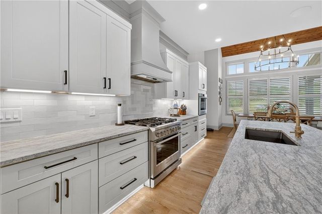 4726 Crestview Way, Flowery Branch, GA 30542