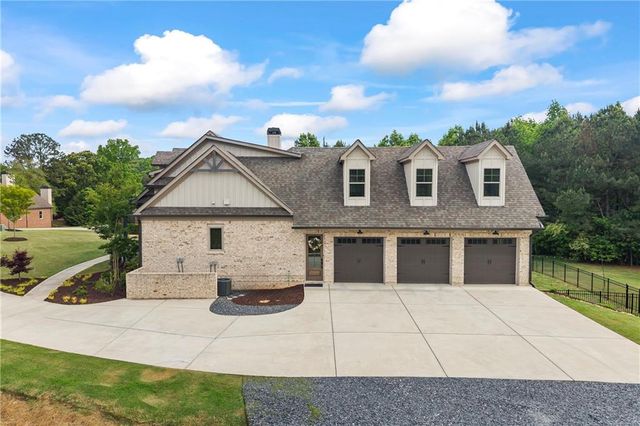 4726 Crestview Way, Flowery Branch, GA 30542