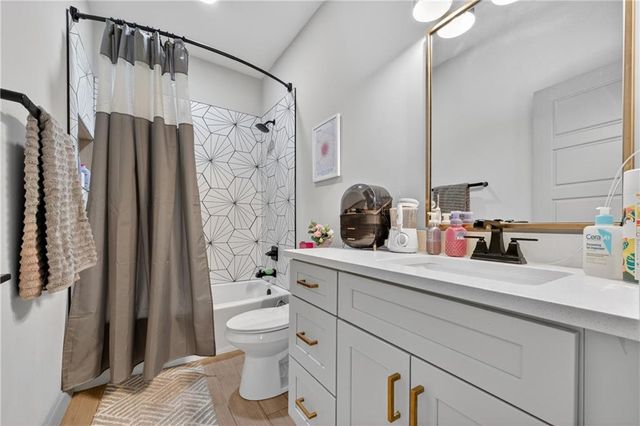4726 Crestview Way, Flowery Branch, GA 30542