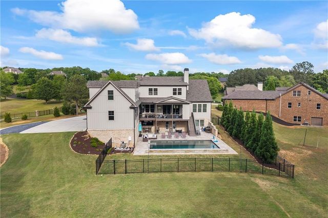 4726 Crestview Way, Flowery Branch, GA 30542