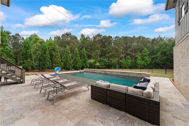 4726 Crestview Way, Flowery Branch, GA 30542