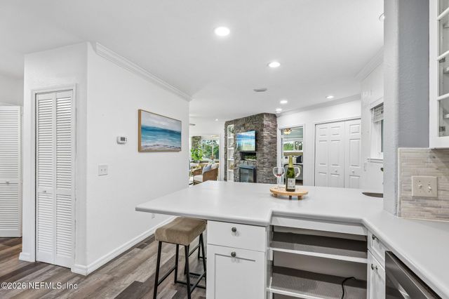 1800 THE GREENS Way 1504, Jacksonville Beach, FL 32250