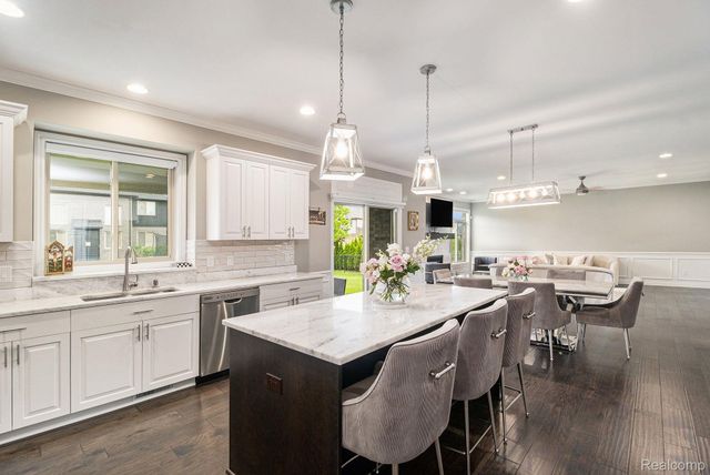 54615 DEADWOOD Lane, Shelby Charter Township, MI 48316