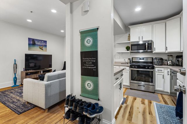 2642 N Talman Avenue 1A, Chicago, IL 60647