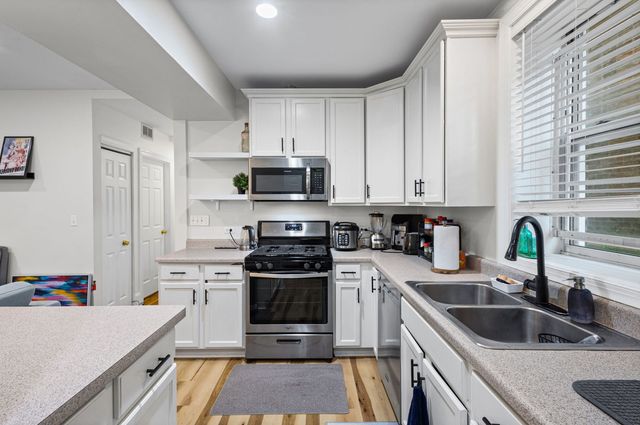 2642 N Talman Avenue 1A, Chicago, IL 60647
