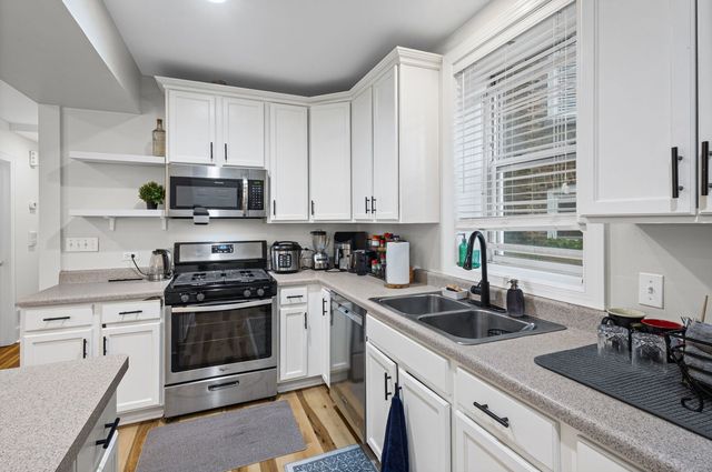 2642 N Talman Avenue 1A, Chicago, IL 60647