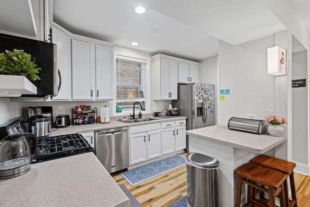 2642 N Talman Avenue 1A, Chicago, IL 60647