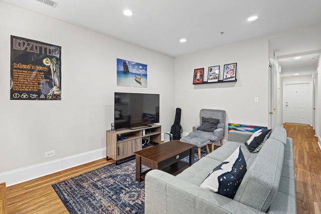 2642 N Talman Avenue 1A, Chicago, IL 60647